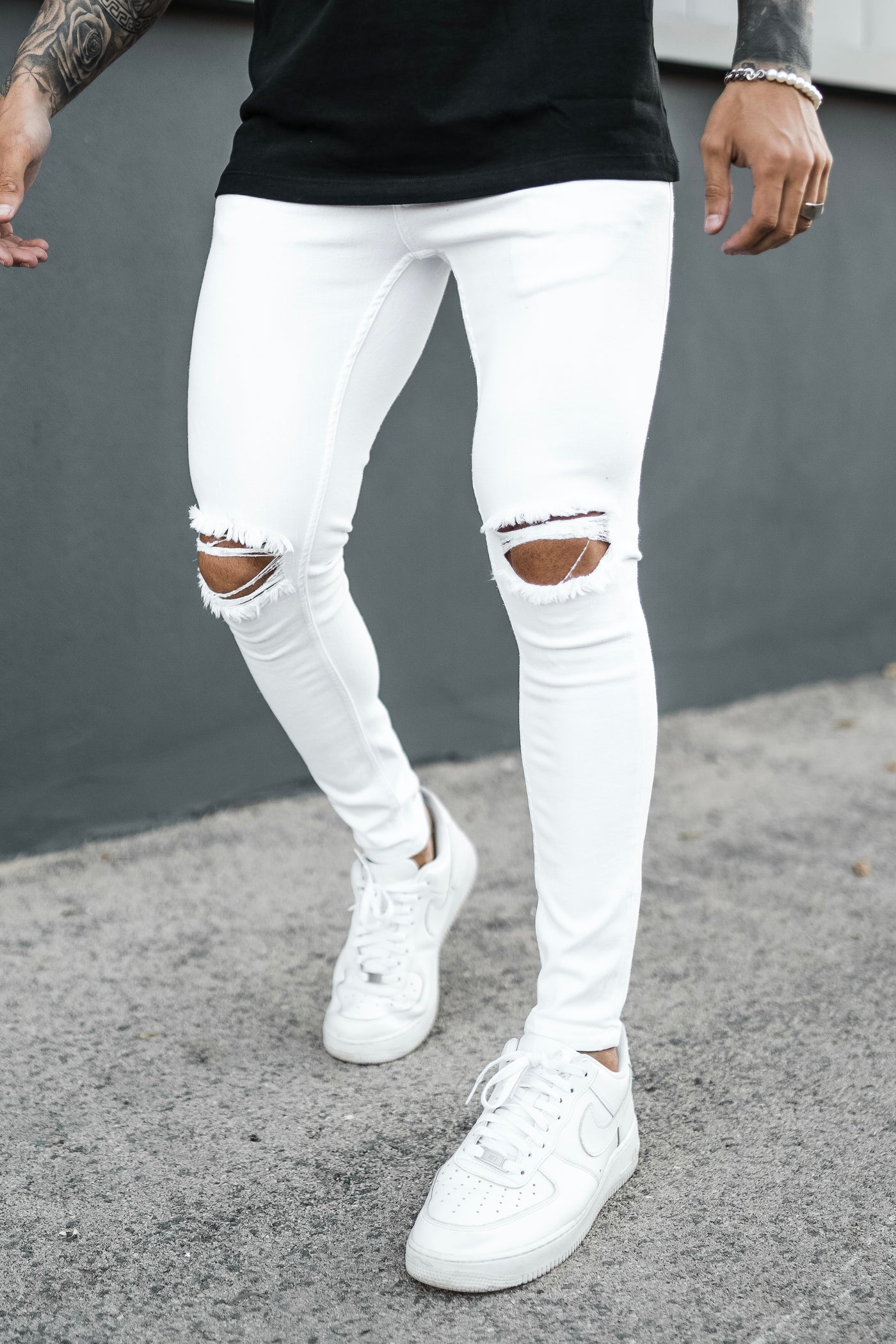 RIPPED  JEANS - WHITE